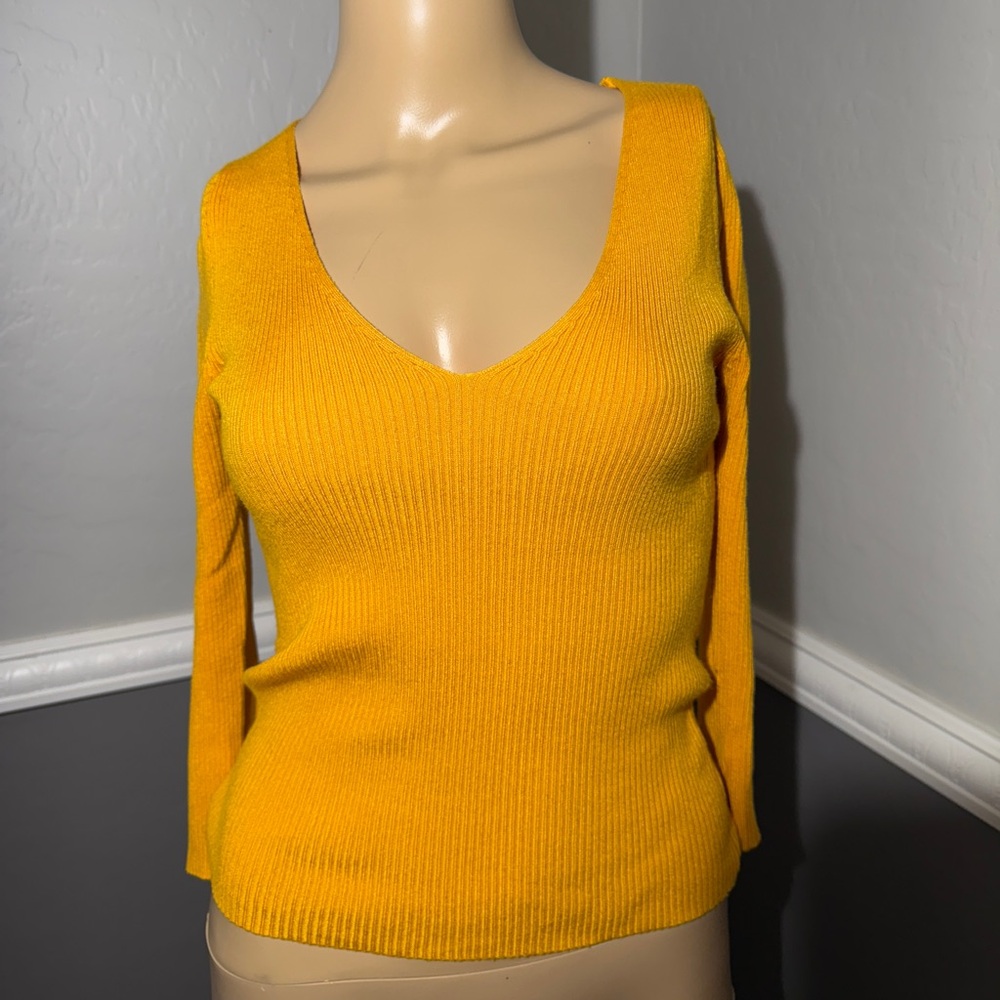 Forever 21 Yellow V-Neck Sweater Ribbed Knit